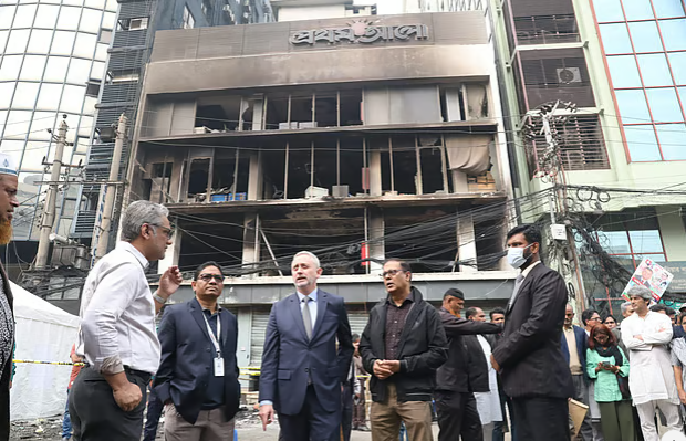 An attack on Prothom Alo and The Daily Star marked a deeply alarming moment  for democracy in Bangladesh - The Times OF Dhaka